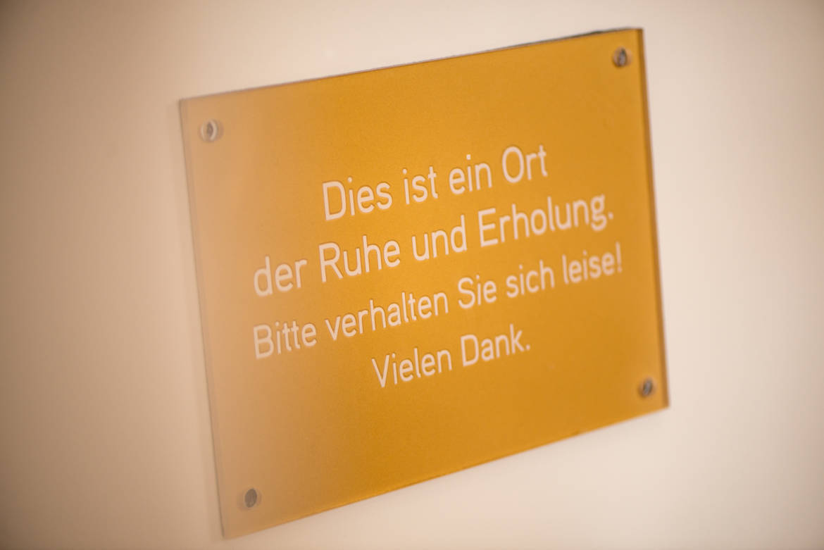 Thasiana-Ruhe-und-Erholung-Schild.jpg